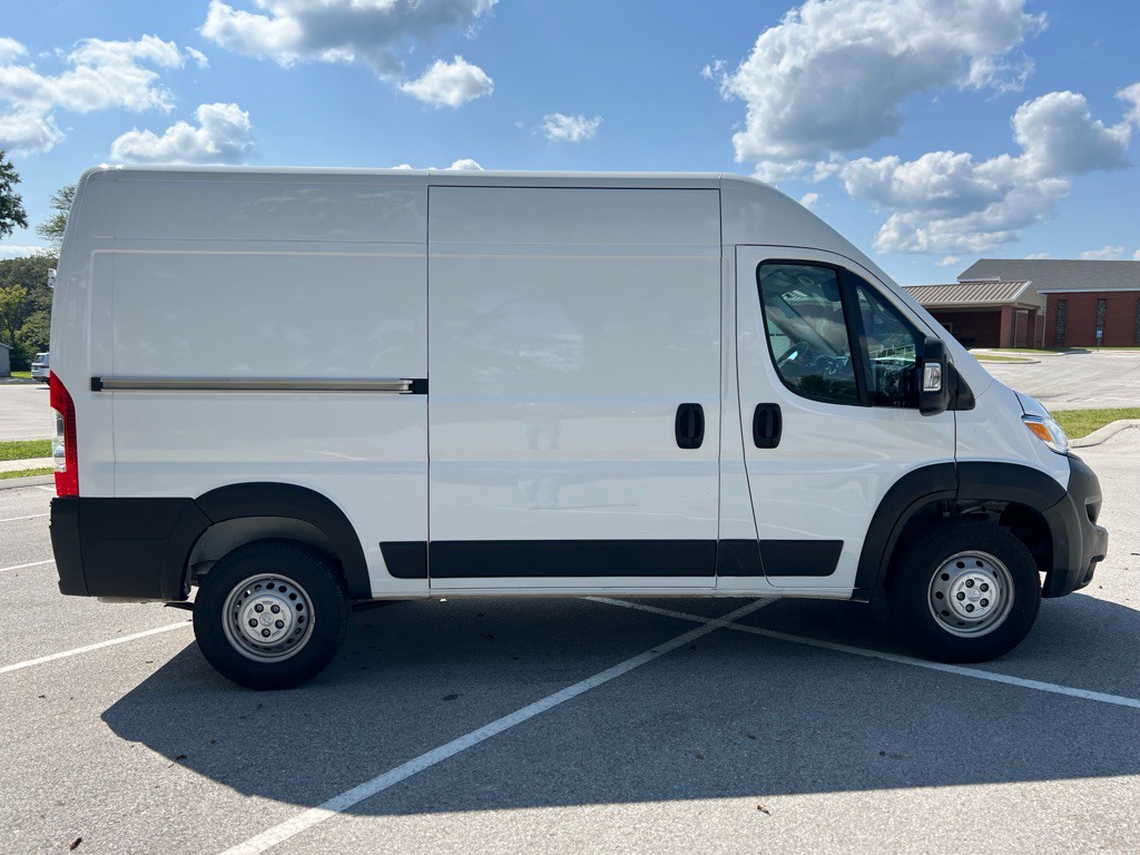 2024 RAM Promaster Image 4