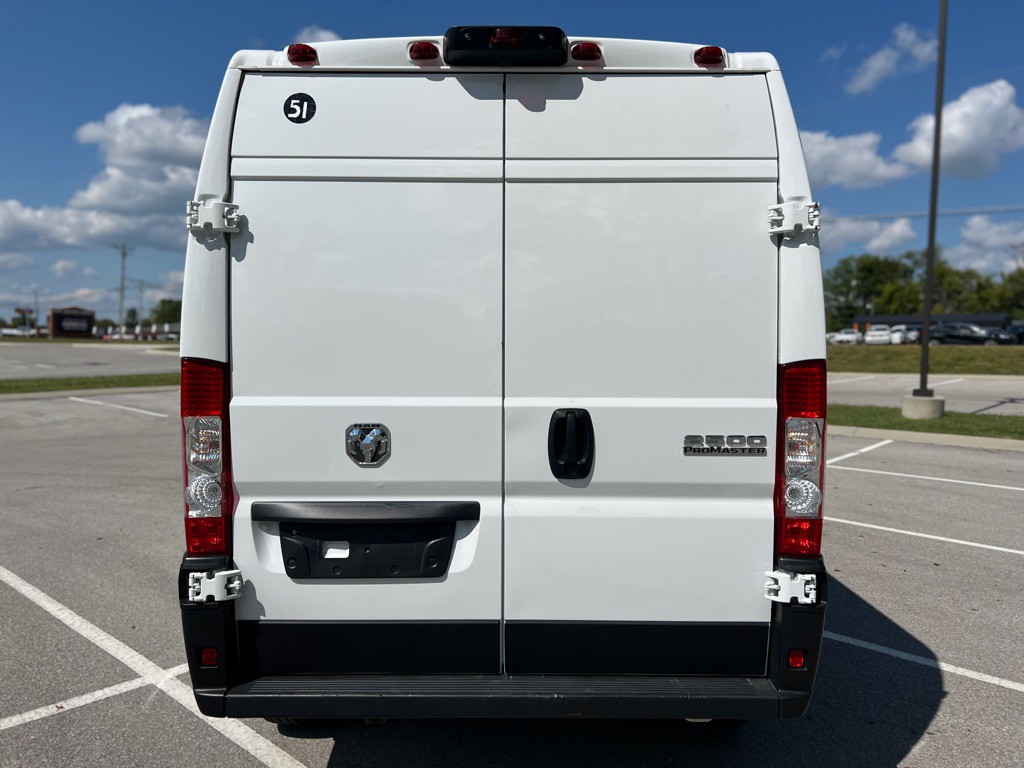 2024 RAM Promaster Image 8