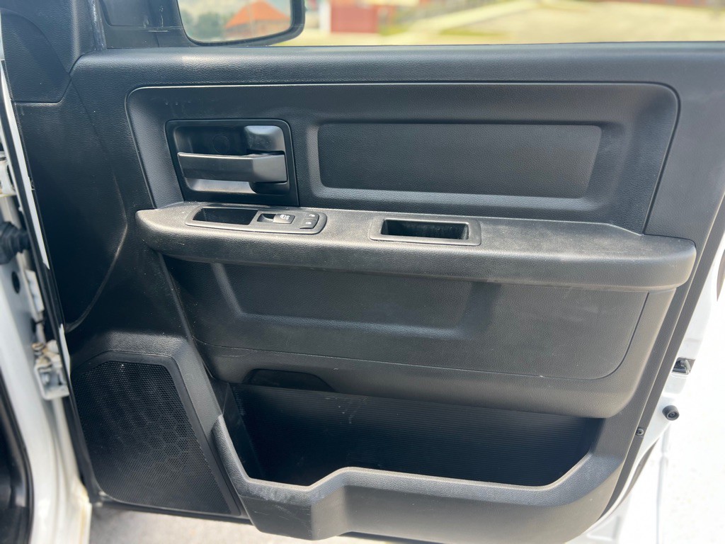 2018 RAM 2500 Image 28