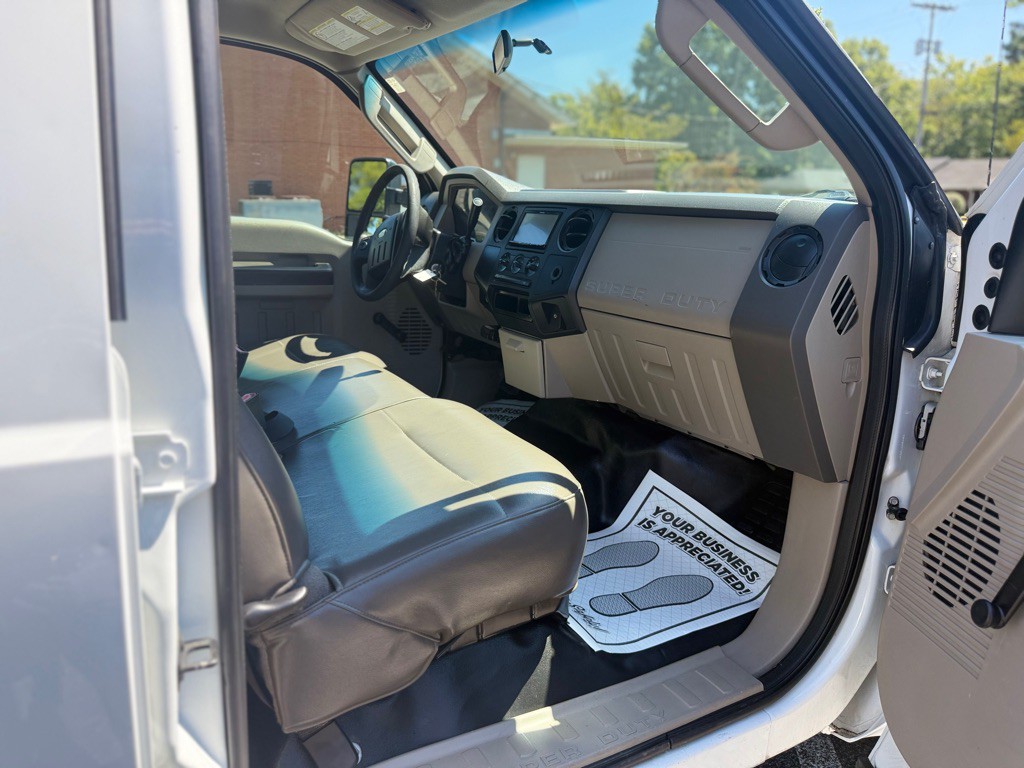 2010 Ford F-350 Image 15