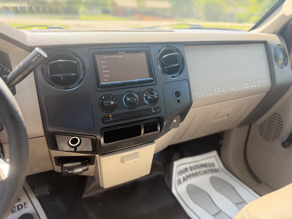 2010 Ford F-350 Image 18