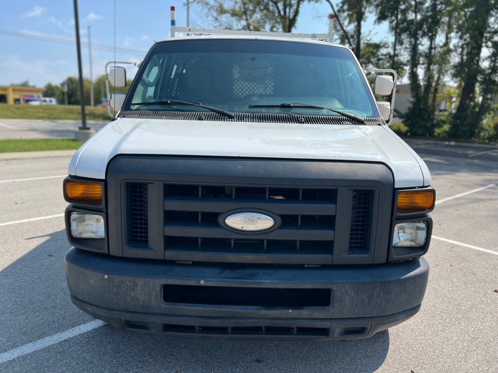 2014 Ford Econoline Image 2