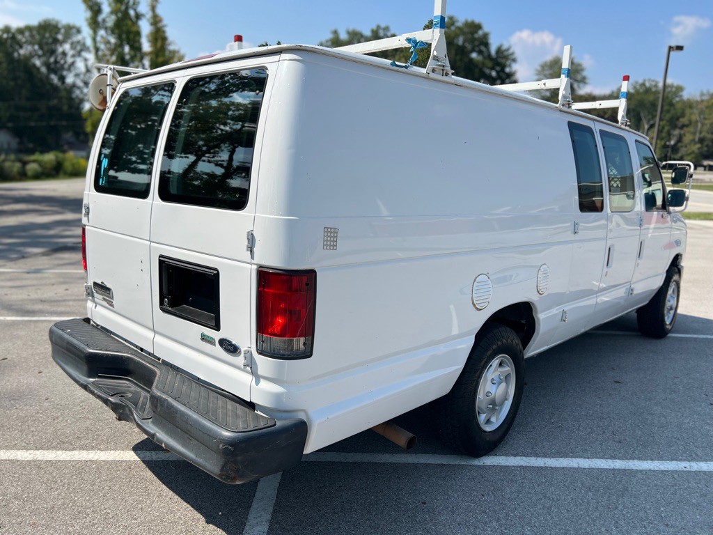 2014 Ford Econoline Image 9