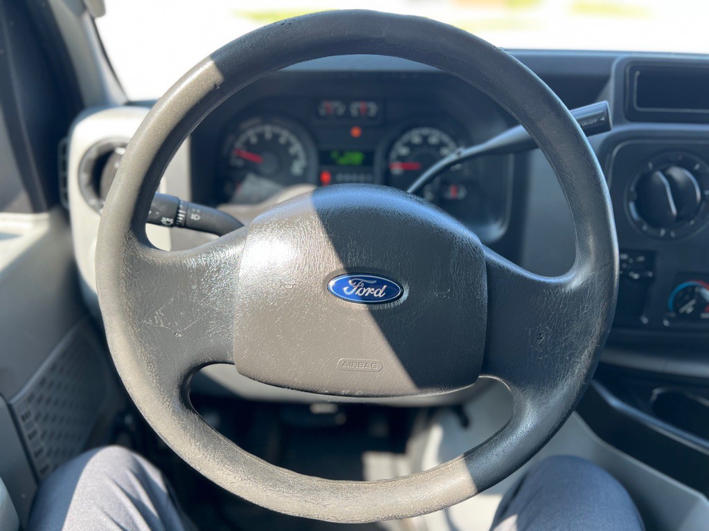 2014 Ford Econoline Image 18