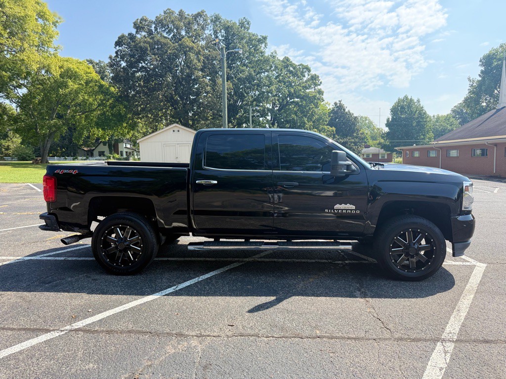 2017 Chevrolet Silverado 1500 Image 4