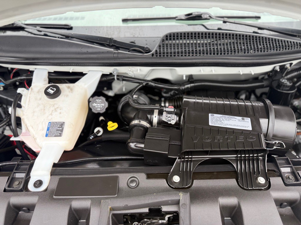 2019 Chevrolet Express Image 15