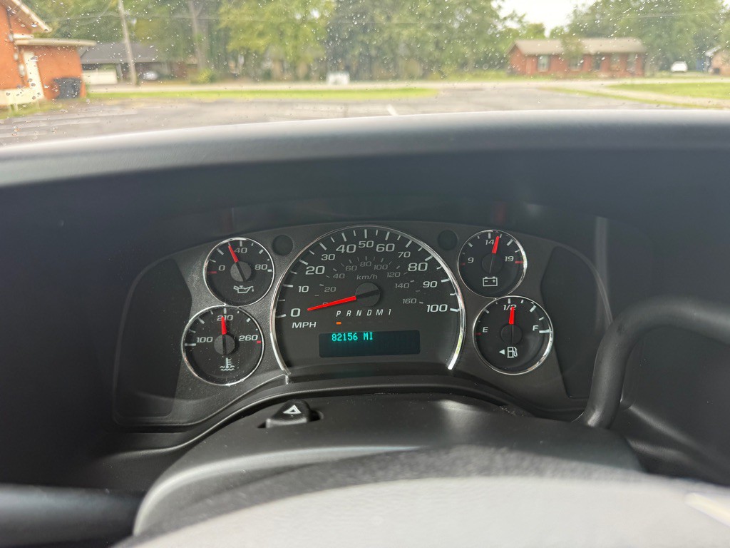 2019 Chevrolet Express Image 23