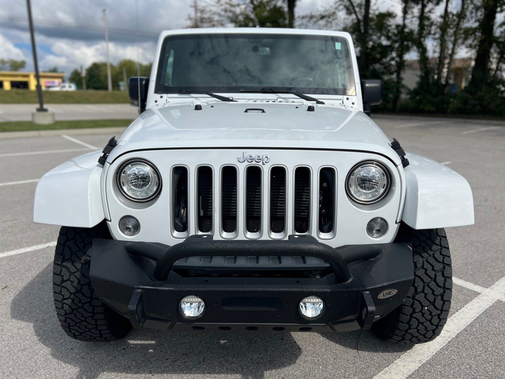 2017 Jeep Wrangler Unlimited Image 2