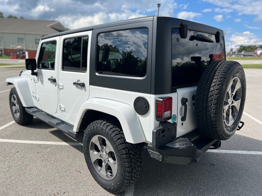 2017 Jeep Wrangler Unlimited Image 9