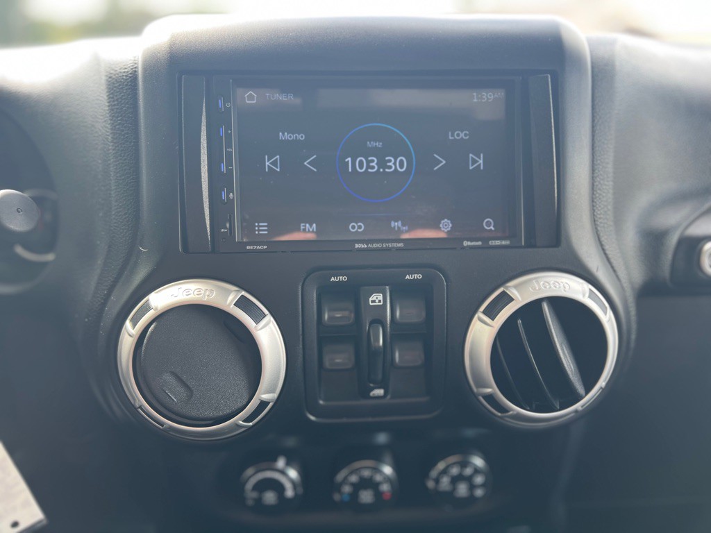 2017 Jeep Wrangler Unlimited Image 17