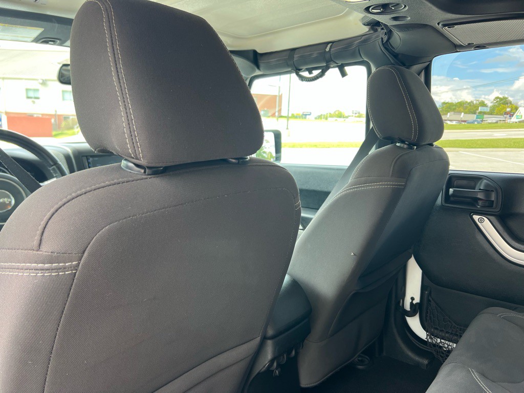 2017 Jeep Wrangler Unlimited Image 33