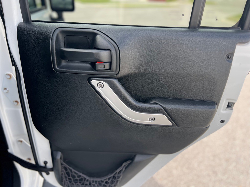 2017 Jeep Wrangler Unlimited Image 36