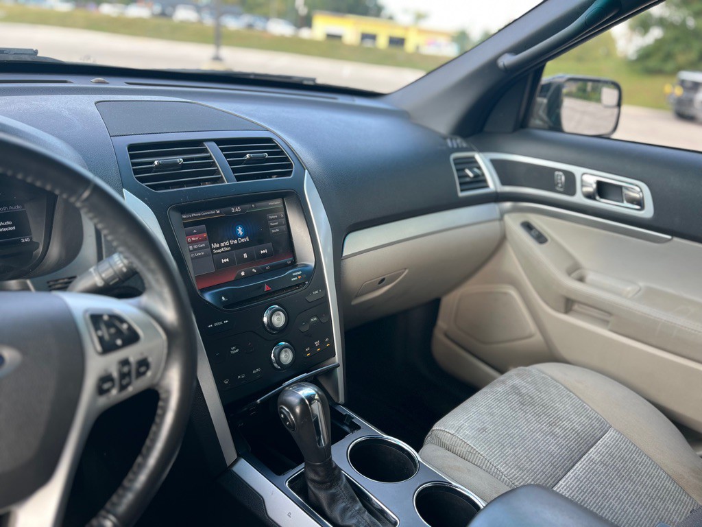 2014 Ford Explorer Image 17