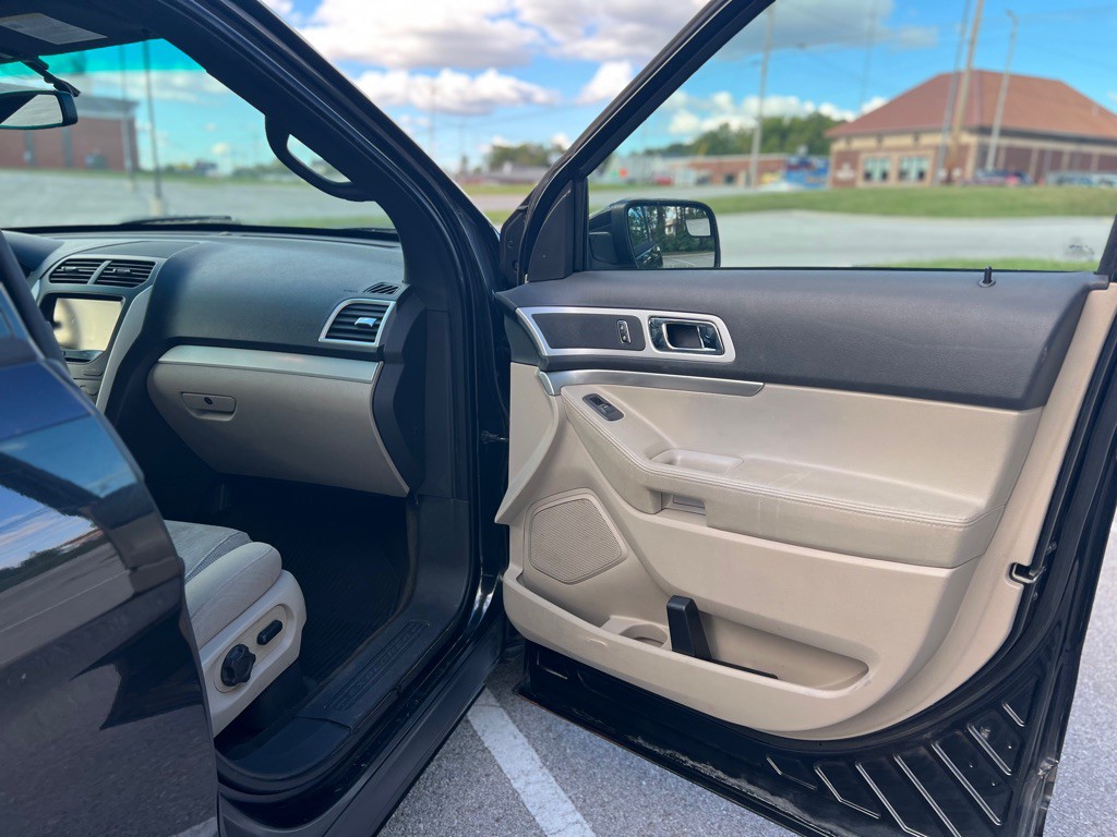 2014 Ford Explorer Image 22