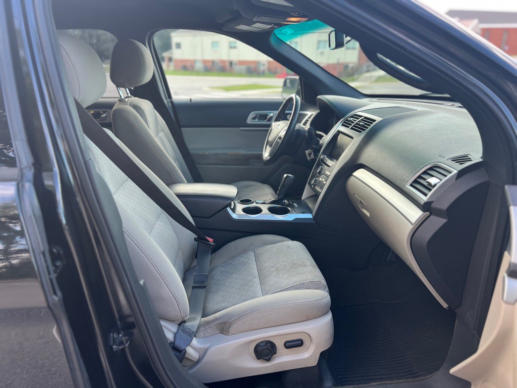 2014 Ford Explorer Image 24