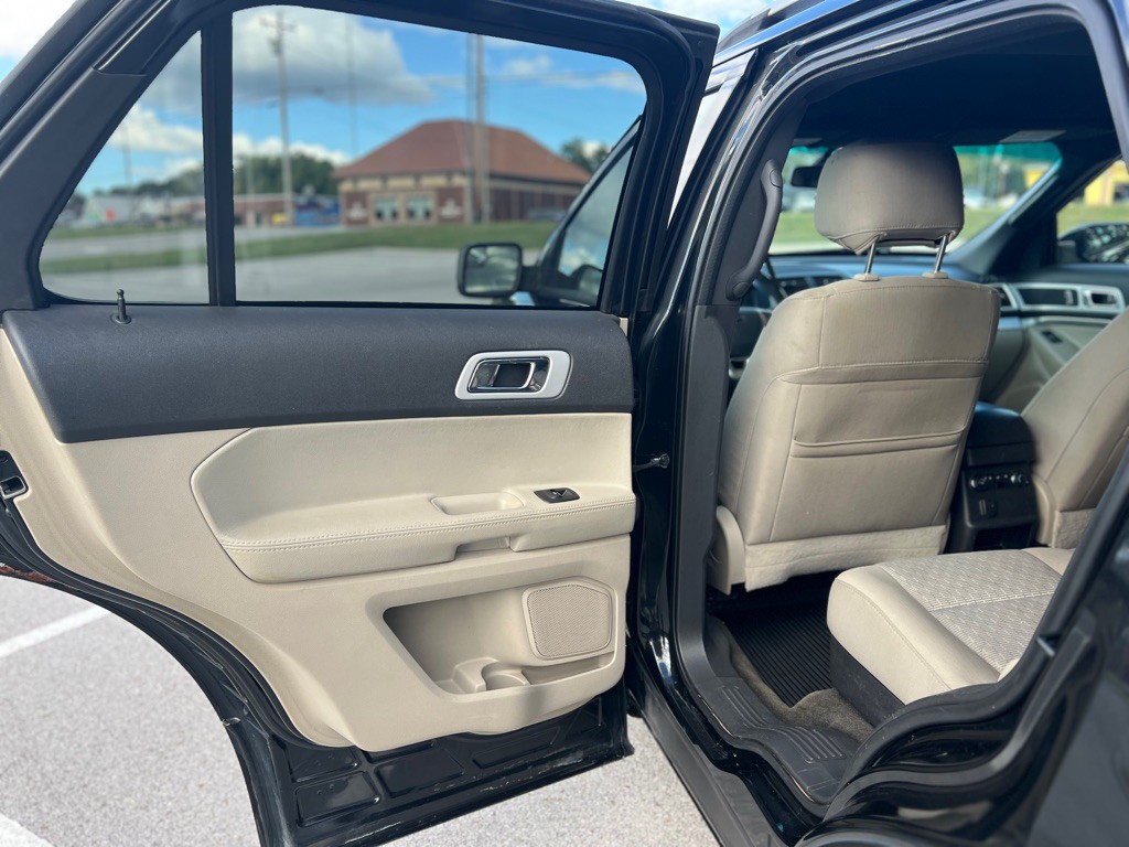 2014 Ford Explorer Image 30