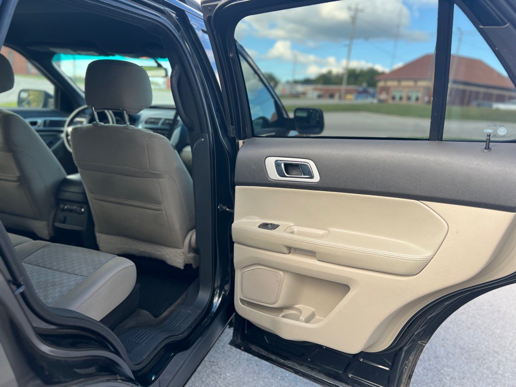2014 Ford Explorer Image 35