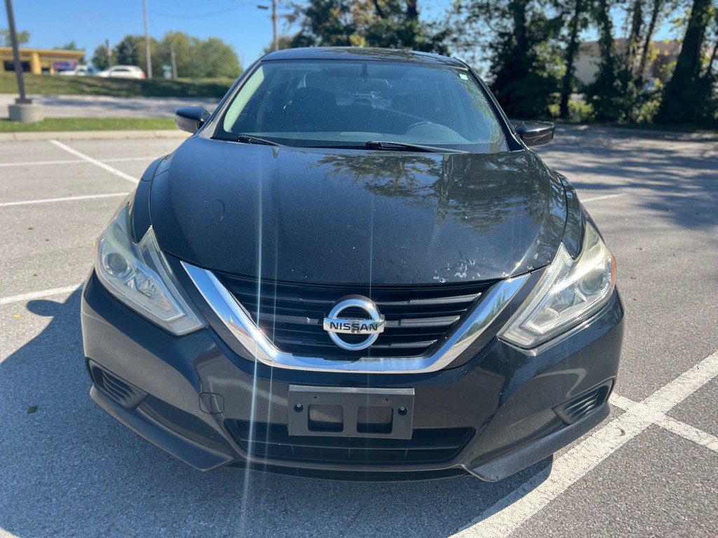 2018 Nissan Altima Image 2