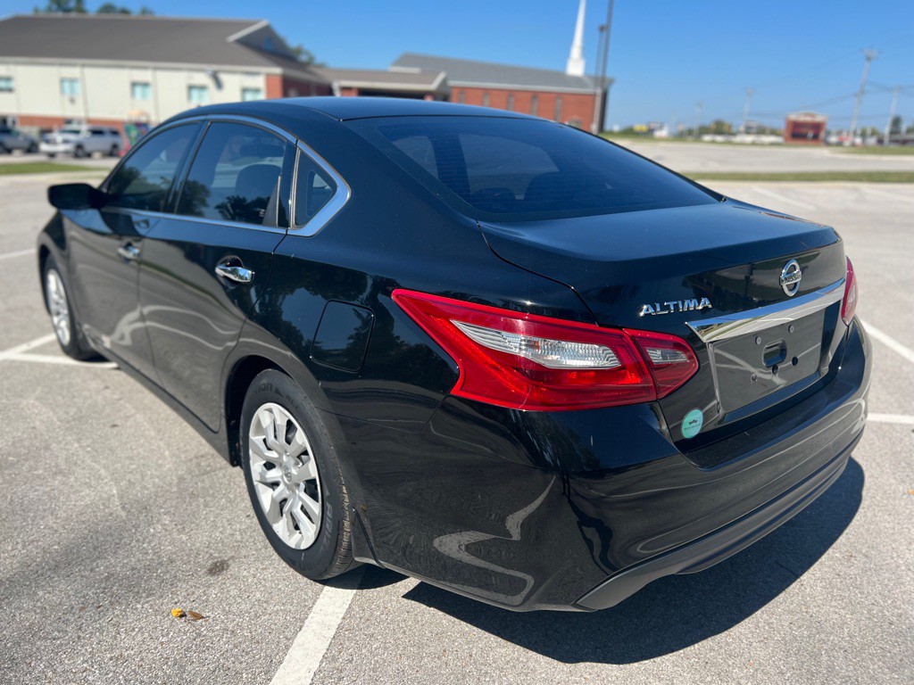 2018 Nissan Altima Image 7