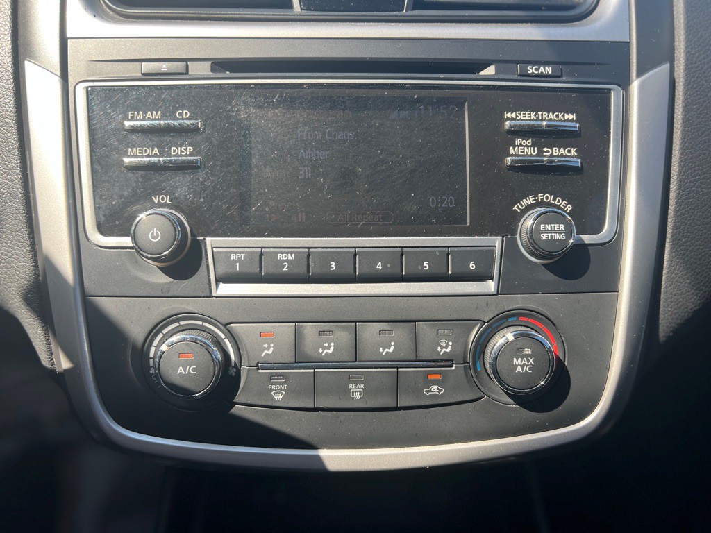 2018 Nissan Altima Image 15