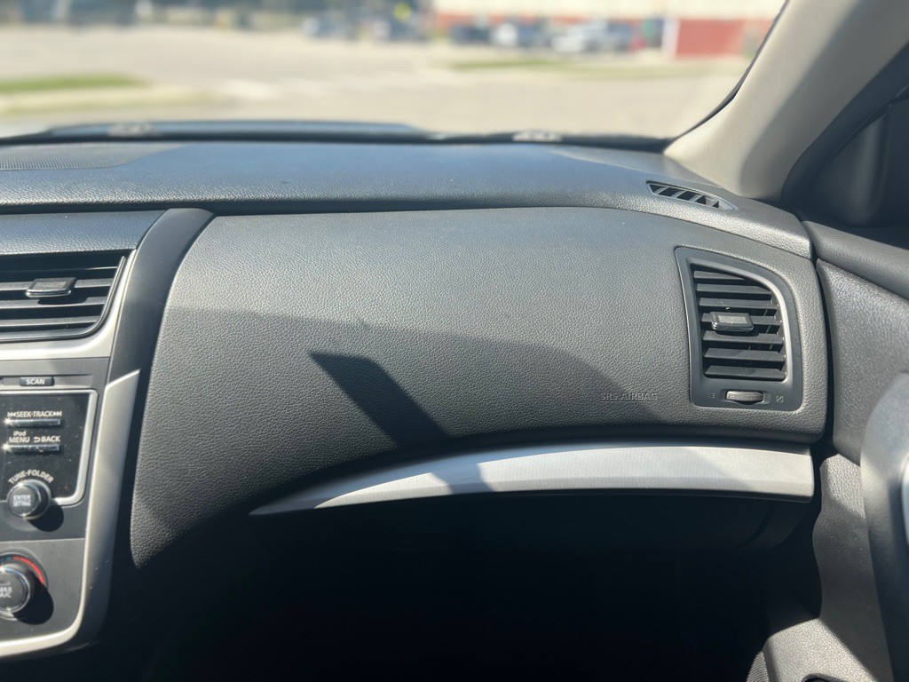 2018 Nissan Altima Image 21