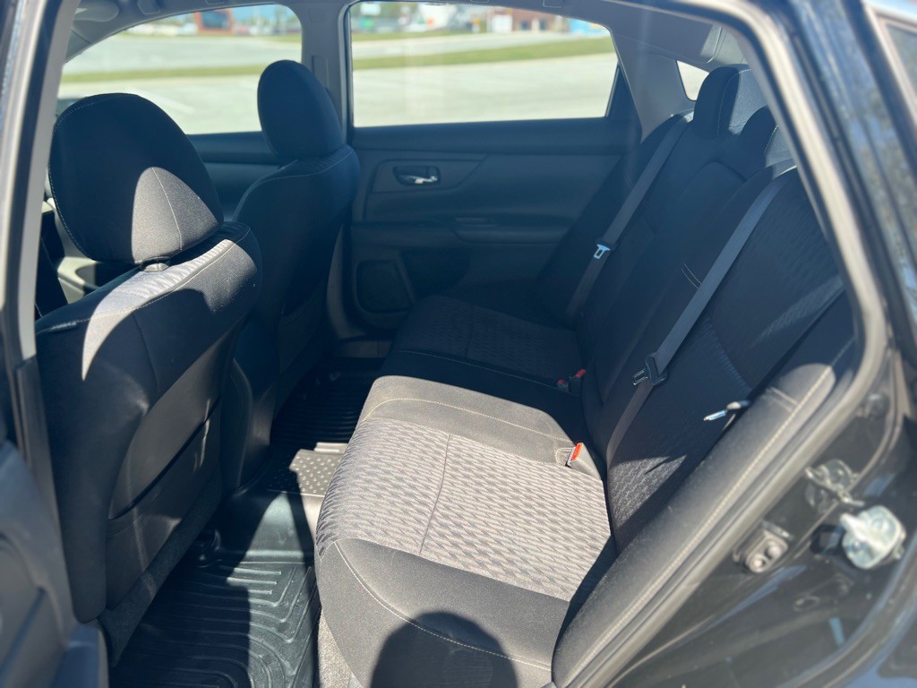 2018 Nissan Altima Image 28