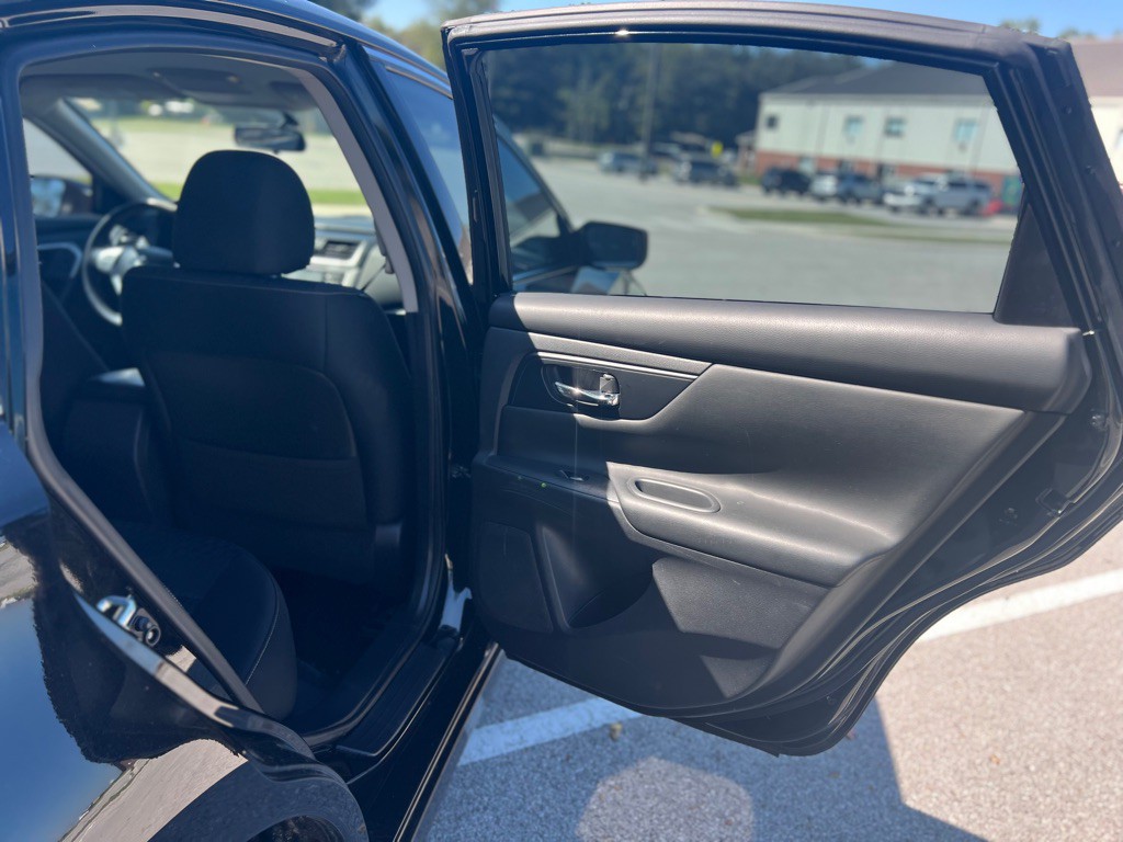 2018 Nissan Altima Image 31