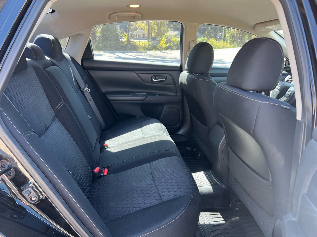 2018 Nissan Altima Image 33