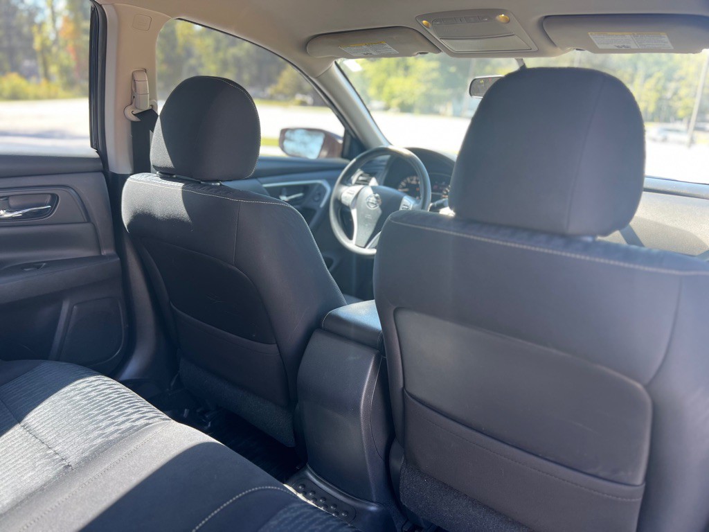 2018 Nissan Altima Image 34