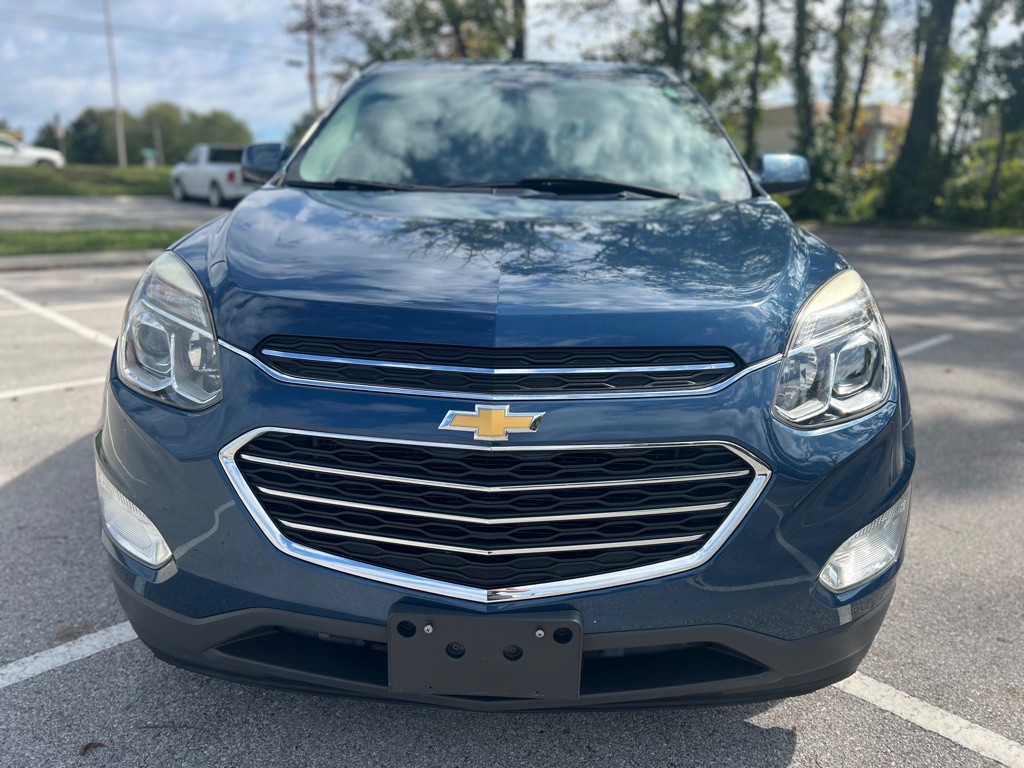 2017 Chevrolet Equinox Image 2