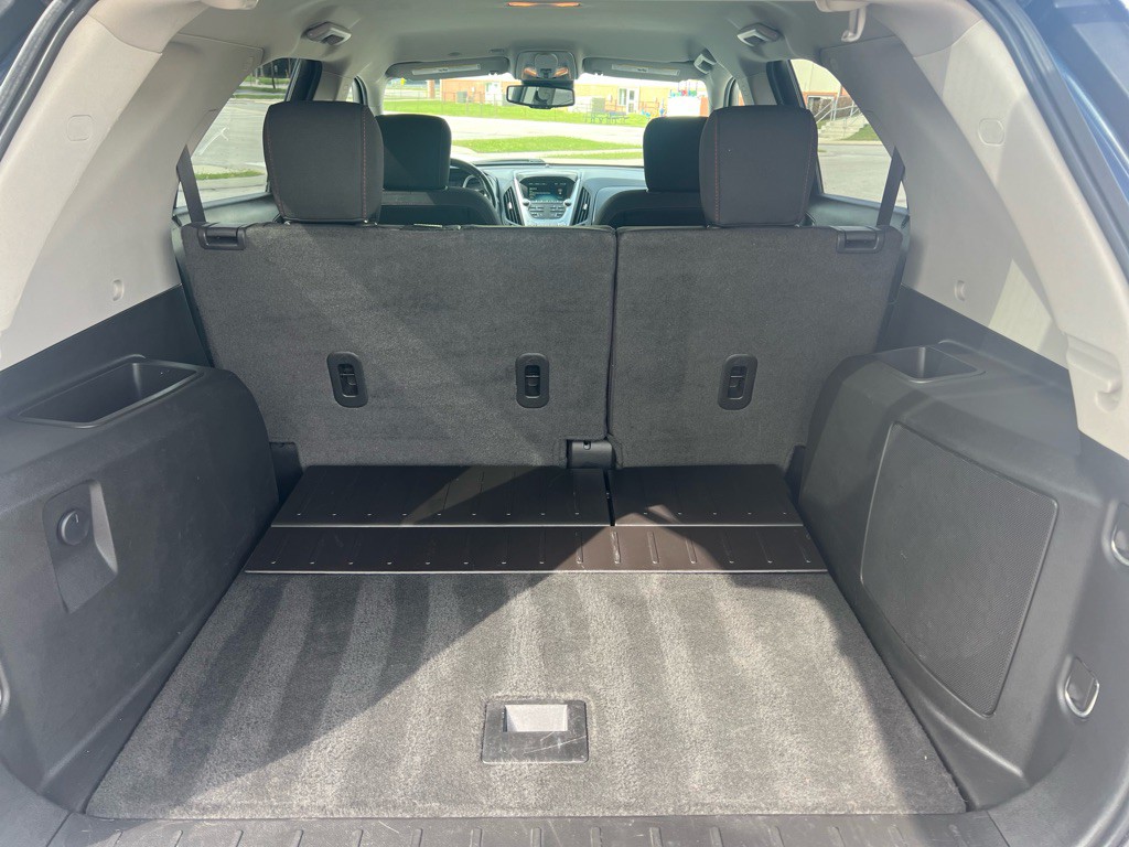2017 Chevrolet Equinox Image 8