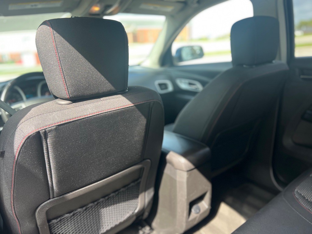 2017 Chevrolet Equinox Image 32