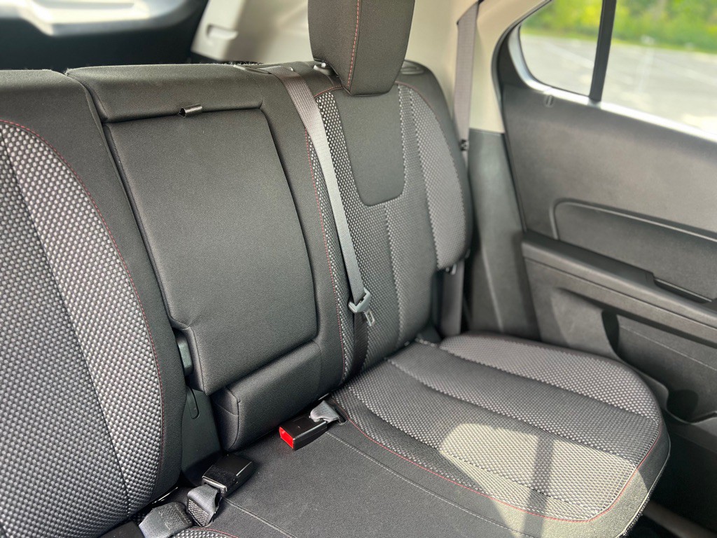 2017 Chevrolet Equinox Image 38