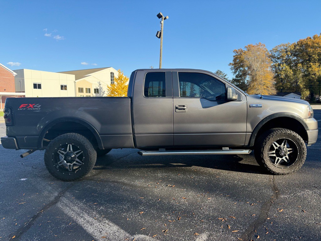2005 Ford F-150 Image 4