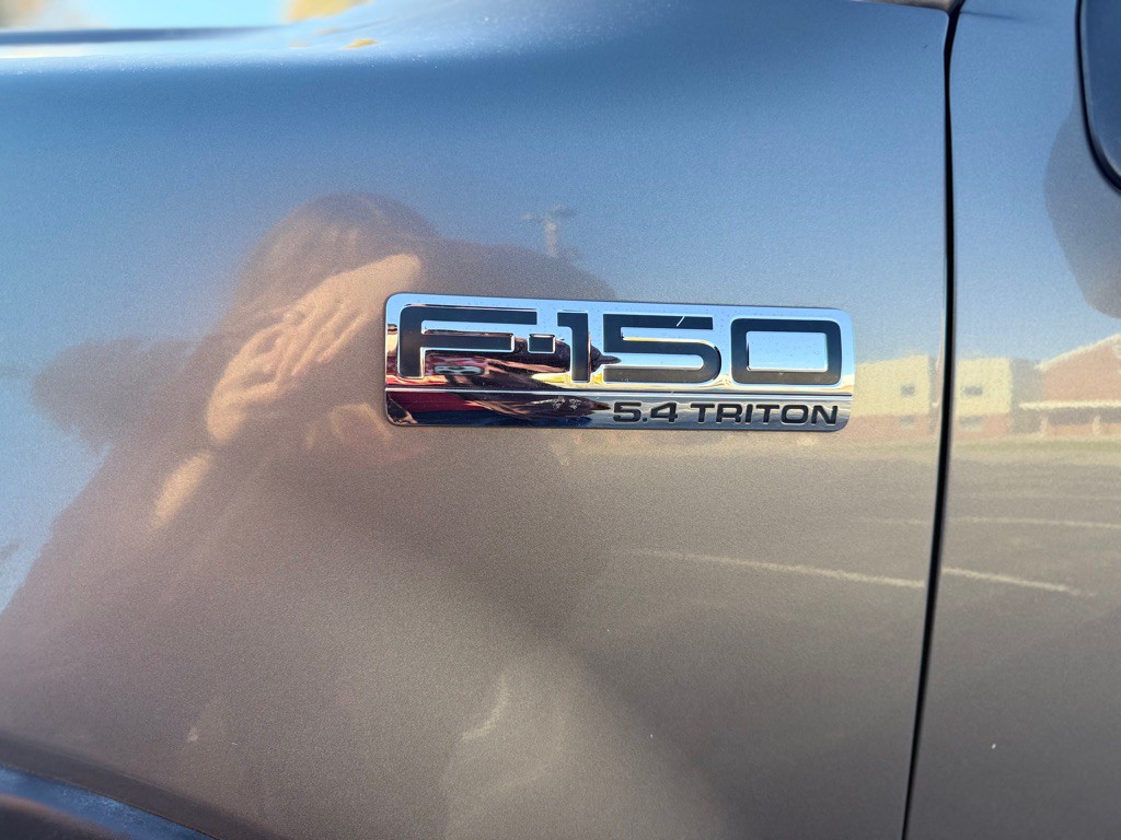 2005 Ford F-150 Image 11