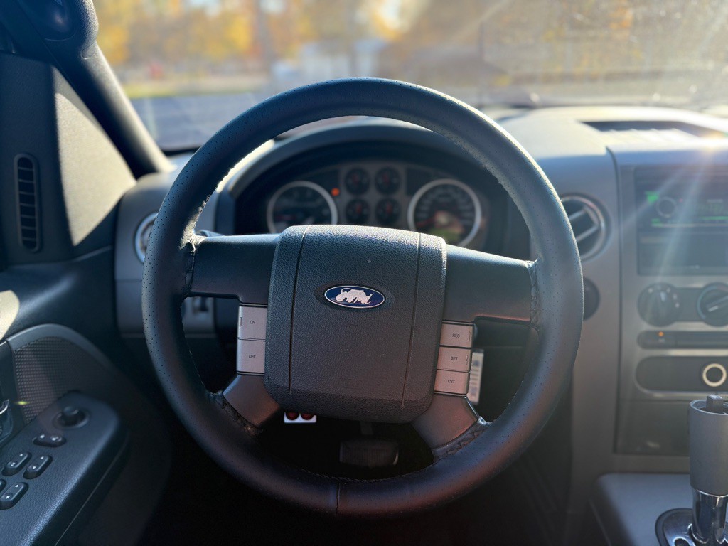 2005 Ford F-150 Image 21