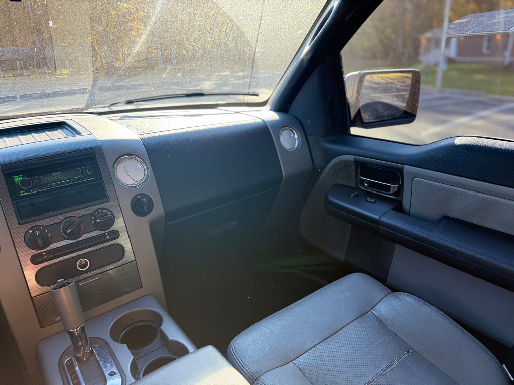 2005 Ford F-150 Image 24
