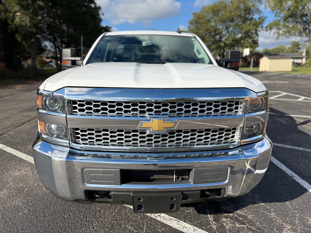 2019 Chevrolet Silverado 1500 Image 2