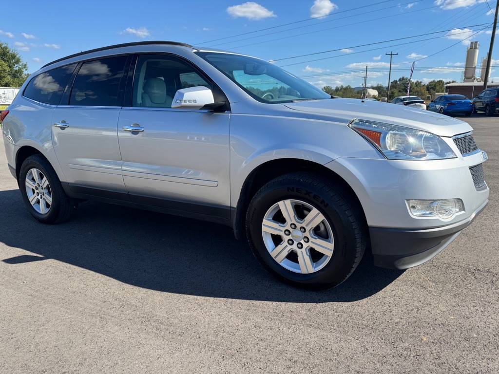 2011 Chevrolet Traverse Image 4