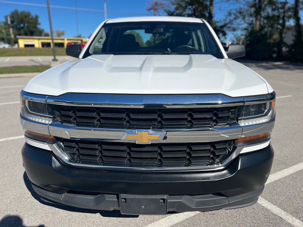 2019 Chevrolet Silverado 1500 Image 2