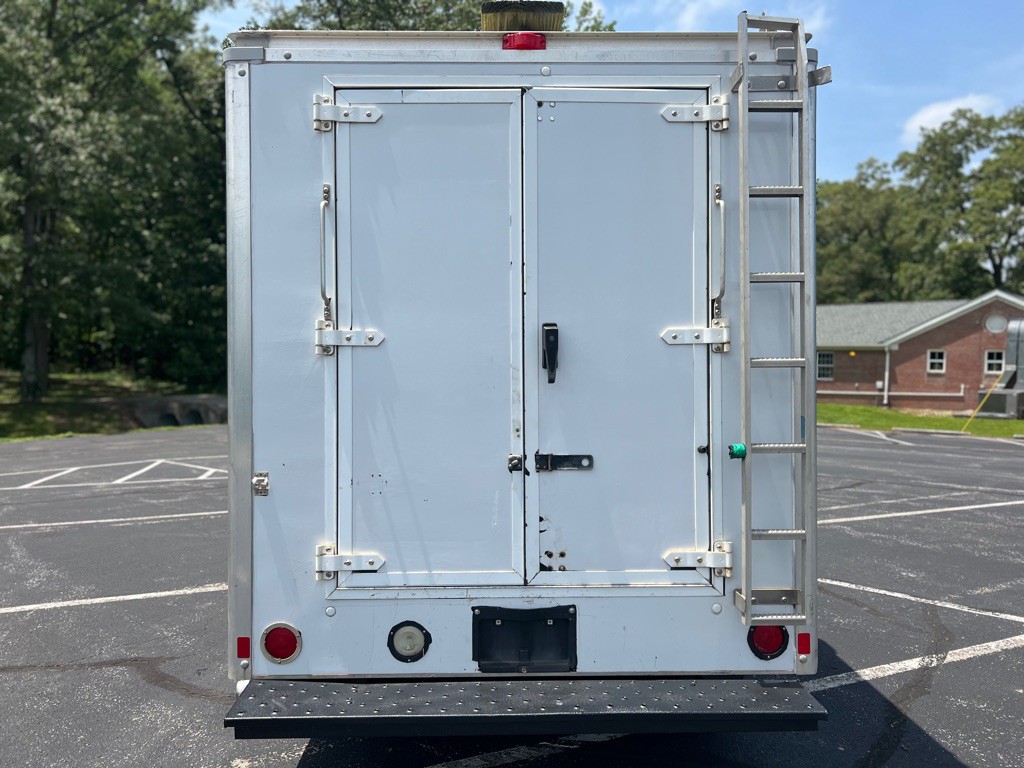 2013 GMC Savana Image 14