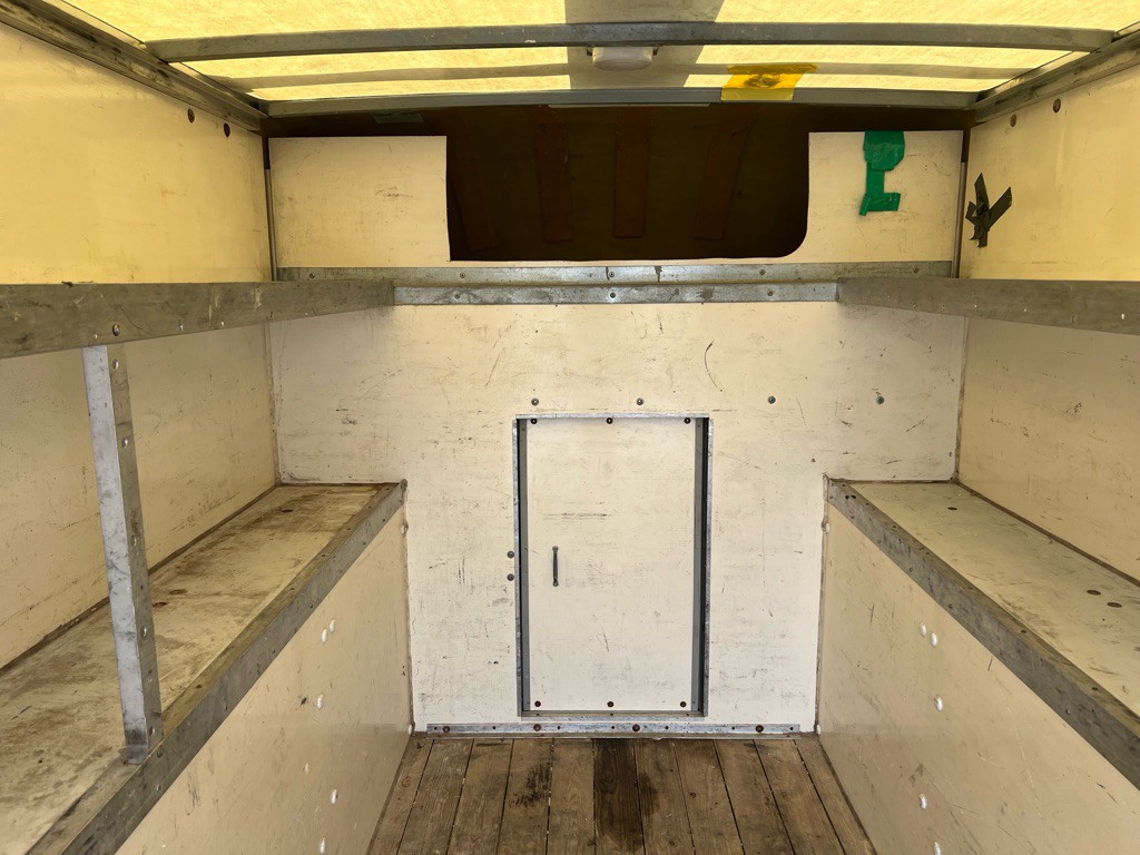 2013 GMC Savana Image 20