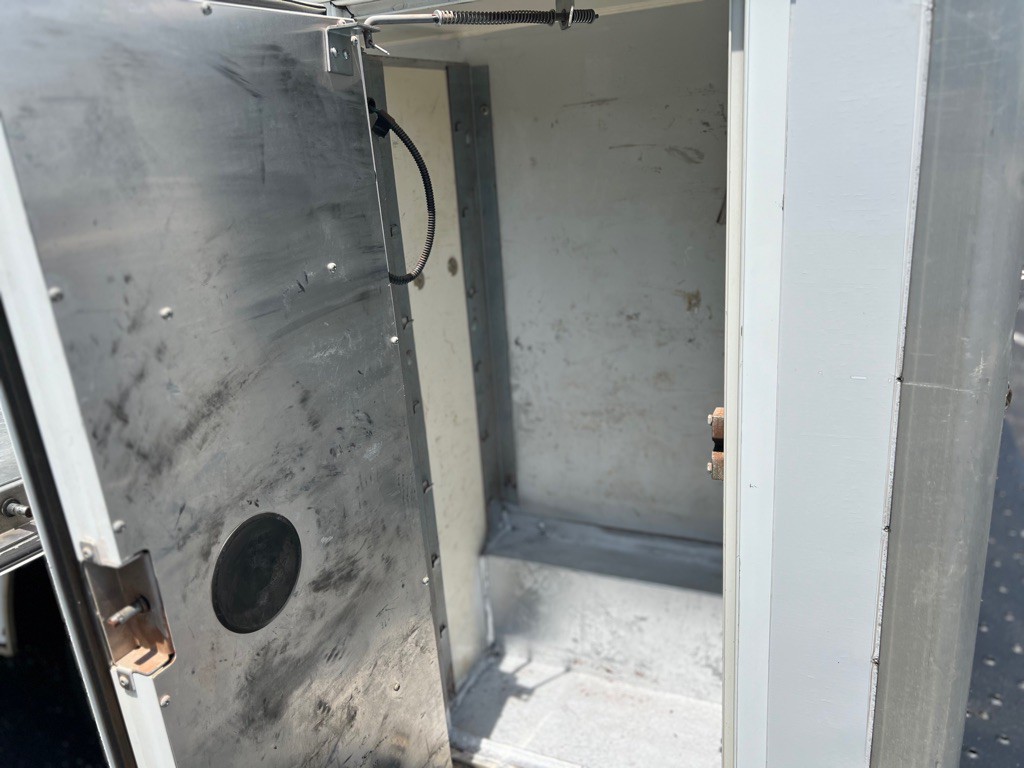 2013 GMC Savana Image 28