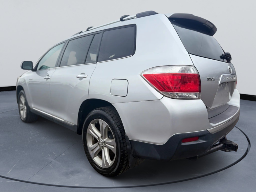 2013 Toyota Highlander Image 6