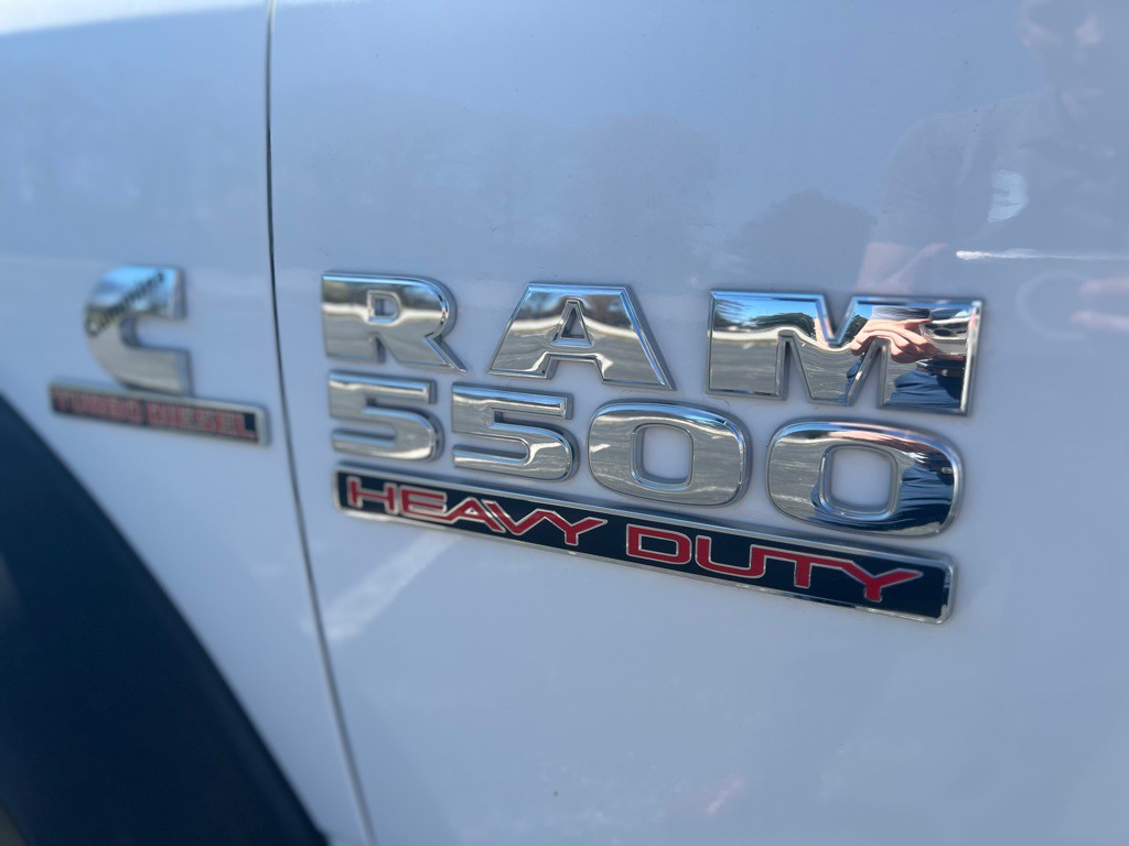 2015 RAM 5500 Image 30