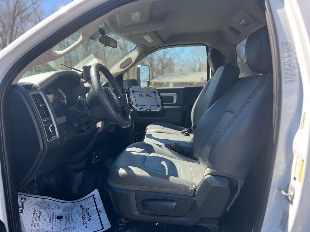 2015 RAM 5500 Image 34