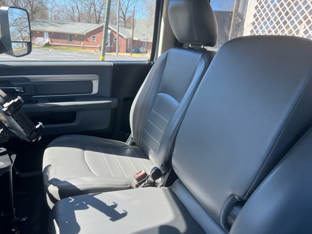 2015 RAM 5500 Image 39