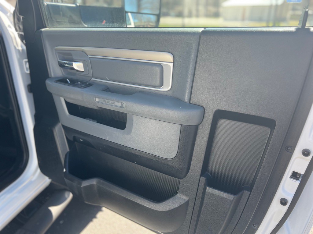 2015 RAM 5500 Image 47