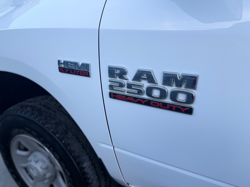 2015 RAM 2500 Image 9