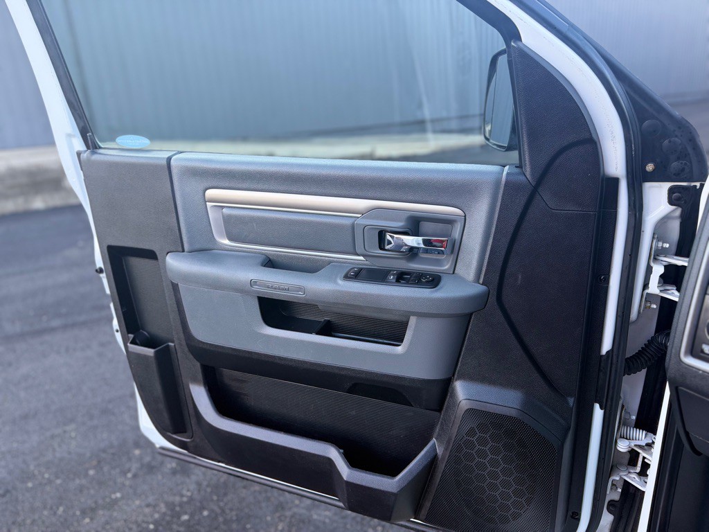 2015 RAM 2500 Image 16